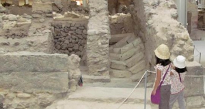 Место археологических раскопок Акротири