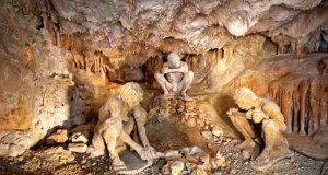 Пещера Петралона